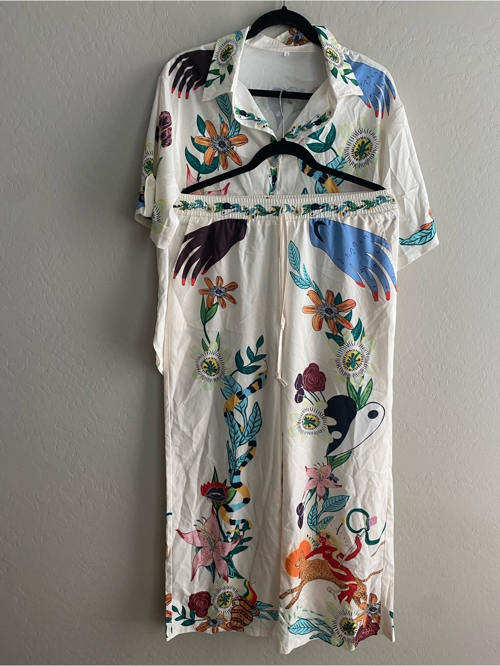 Alémais Meagan Inspired Two Piece Shirt and Pants Set Cream Size Small